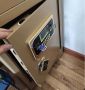 燕莎保险柜开锁